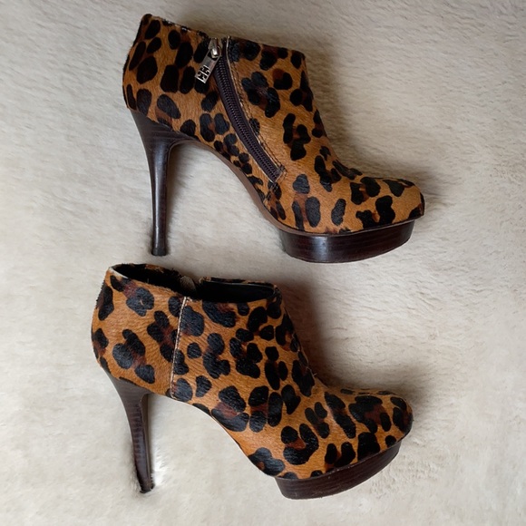 Tory Burch | Leopard Print Pony Hair Platform Ankle Booties | 8.5 - Picture 8 of 16